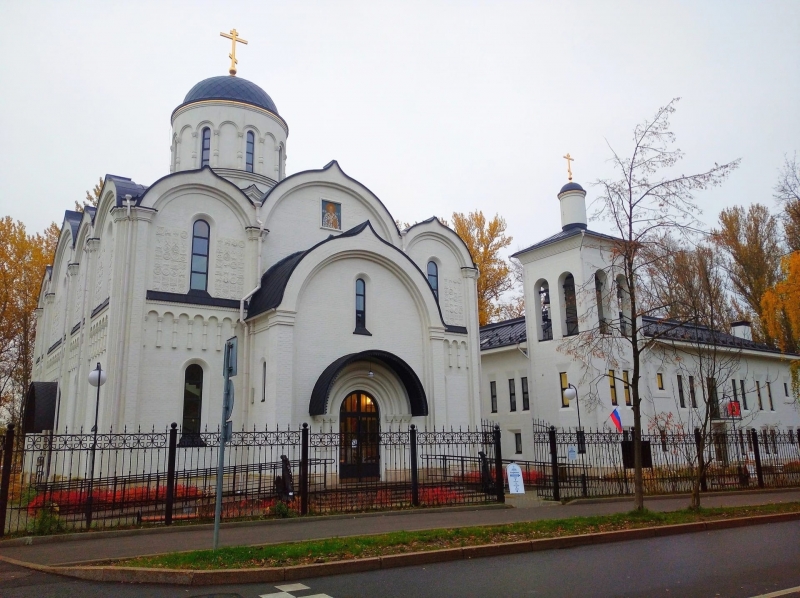 В Духовном Центре моряков и речников России открылась выставка «Штурмуем великий план» 